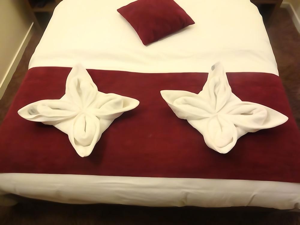 Hotel La Perle Montparnasse Paris Eksteriør billede